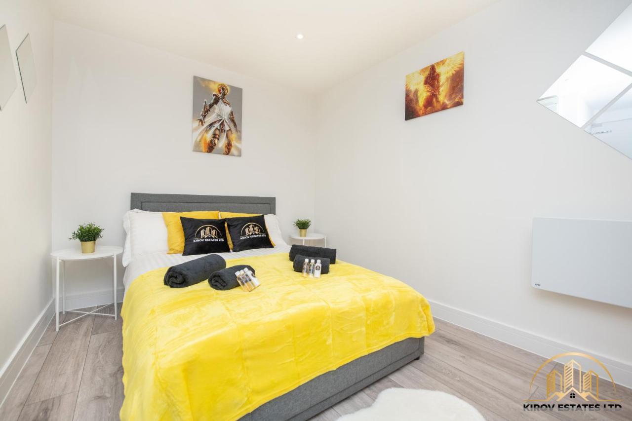 Hermes Apartment - The Messenger Of Town Southampton Esterno foto