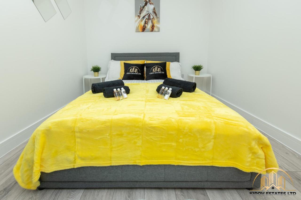 Hermes Apartment - The Messenger Of Town Southampton Esterno foto