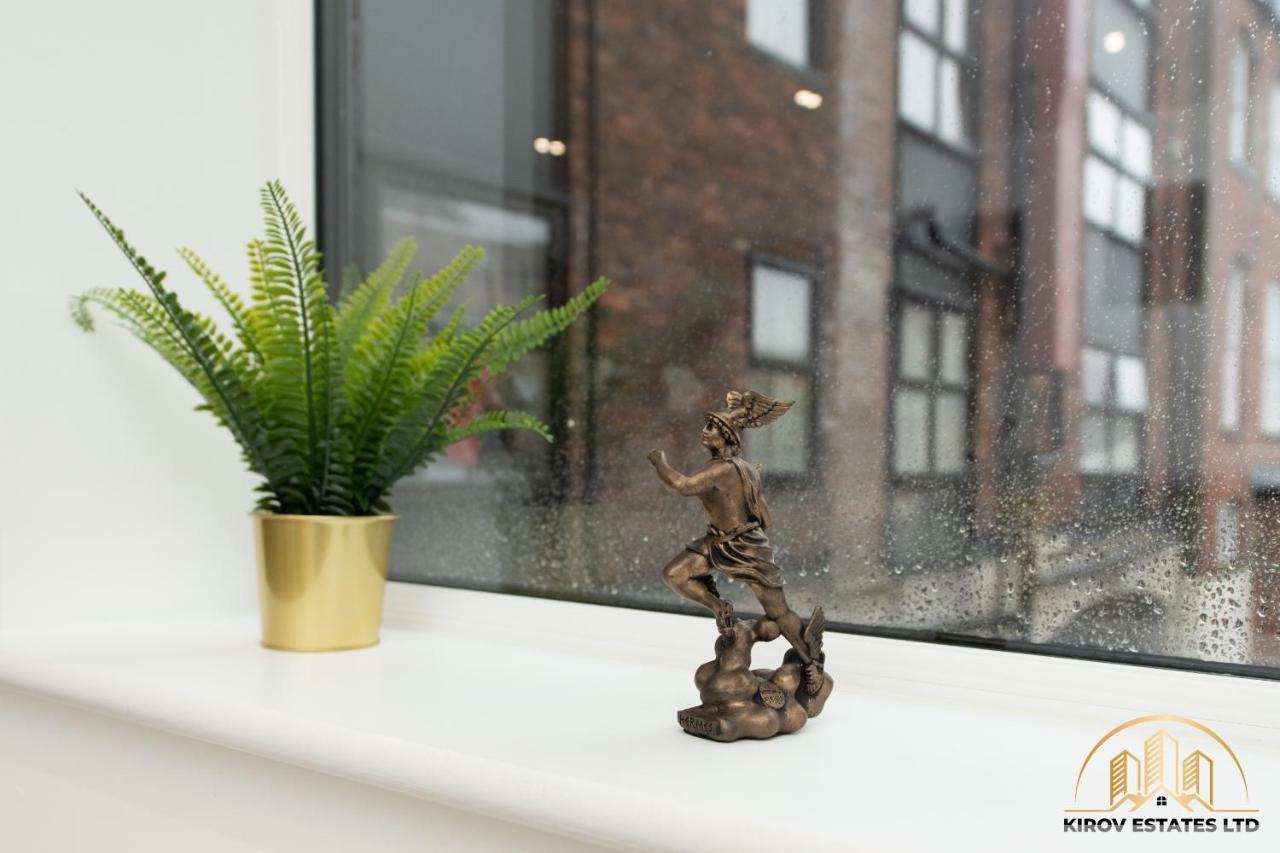 Hermes Apartment - The Messenger Of Town Southampton Esterno foto